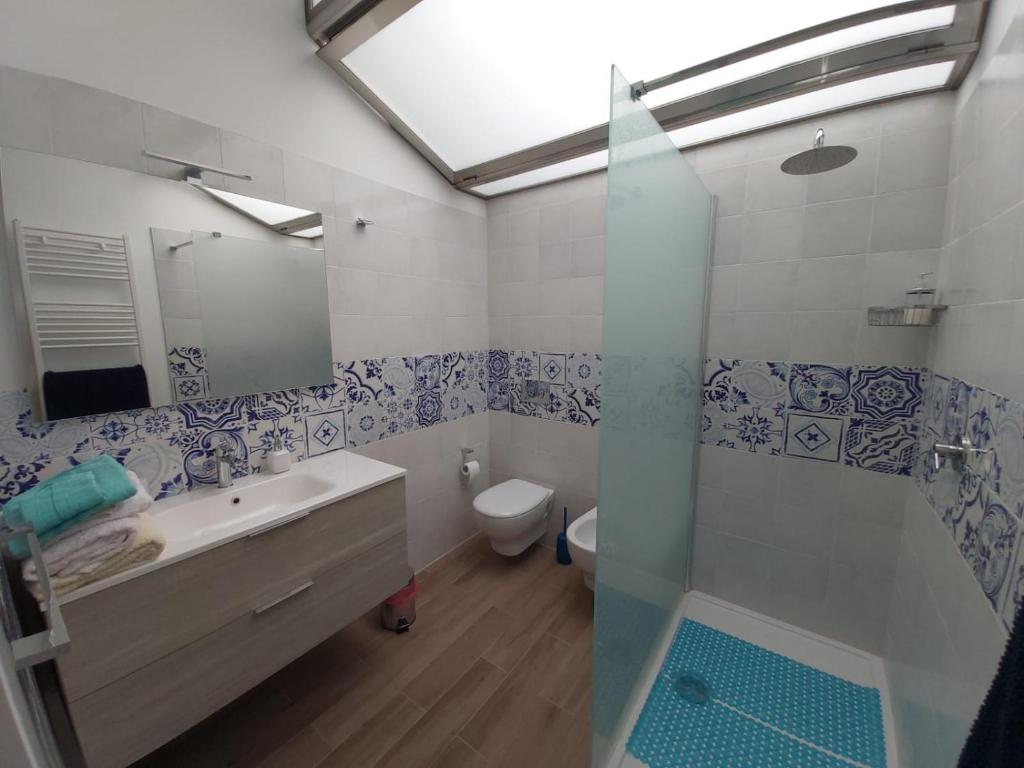 Koupelna v ubytování PACHINO - Casa nanu - un bilocale 75mq e un monolocale 40mq
