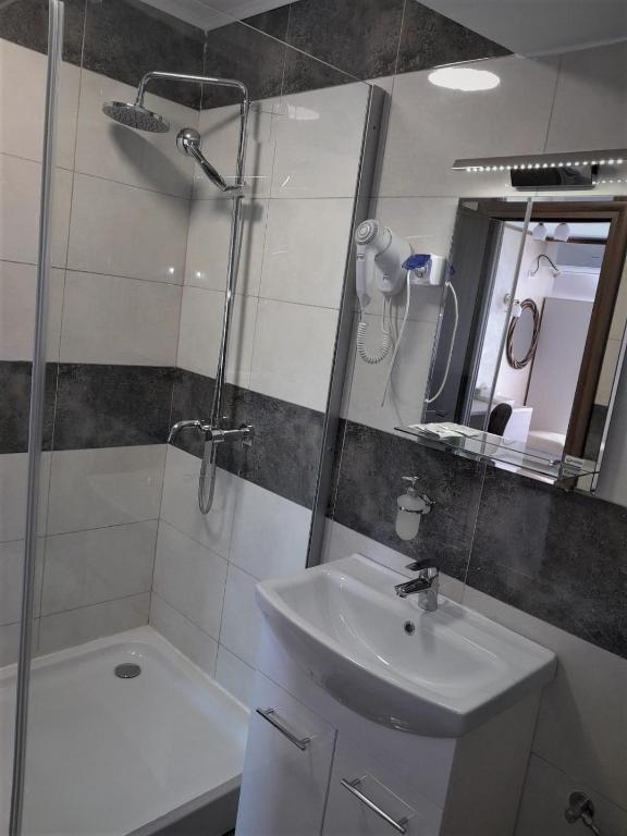 Hotel Marina srl - Resim 23