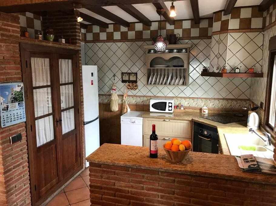 Kuchnia lub aneks kuchenny w obiekcie El Valle Dorado
