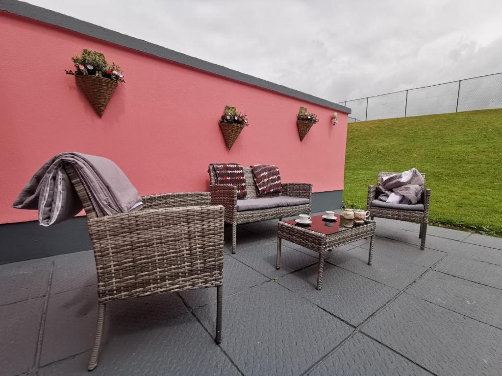 Posezení v ubytování Molly's Cottage Lahinch