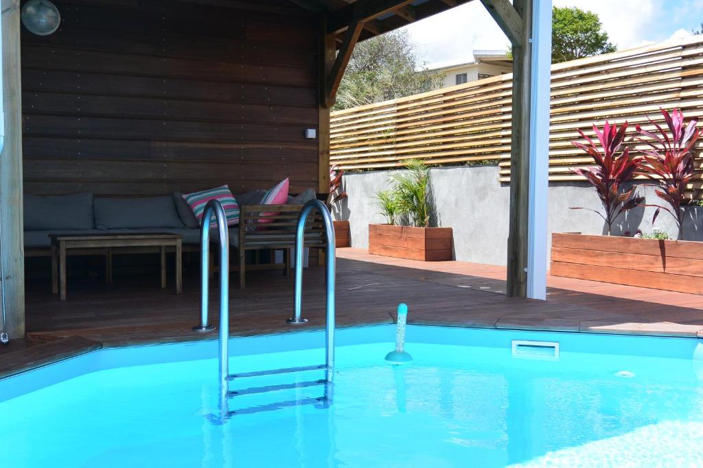 Bazén v ubytování Maison Piscine personnelle vue mer COSY nebo v jeho okolí