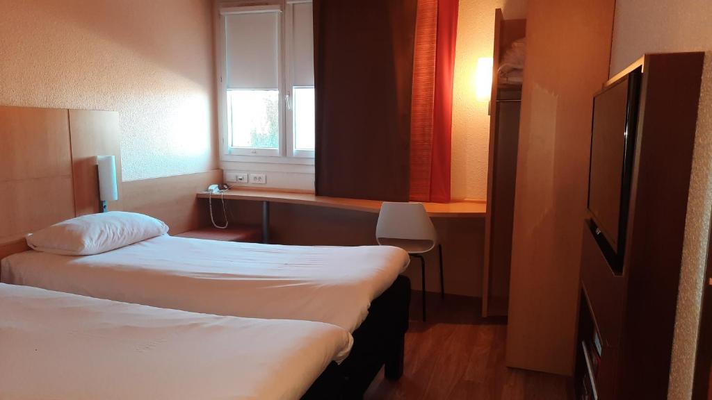Ibis Roanne Le Coteau Hotel Restaurant - 两张单人床的标准房间