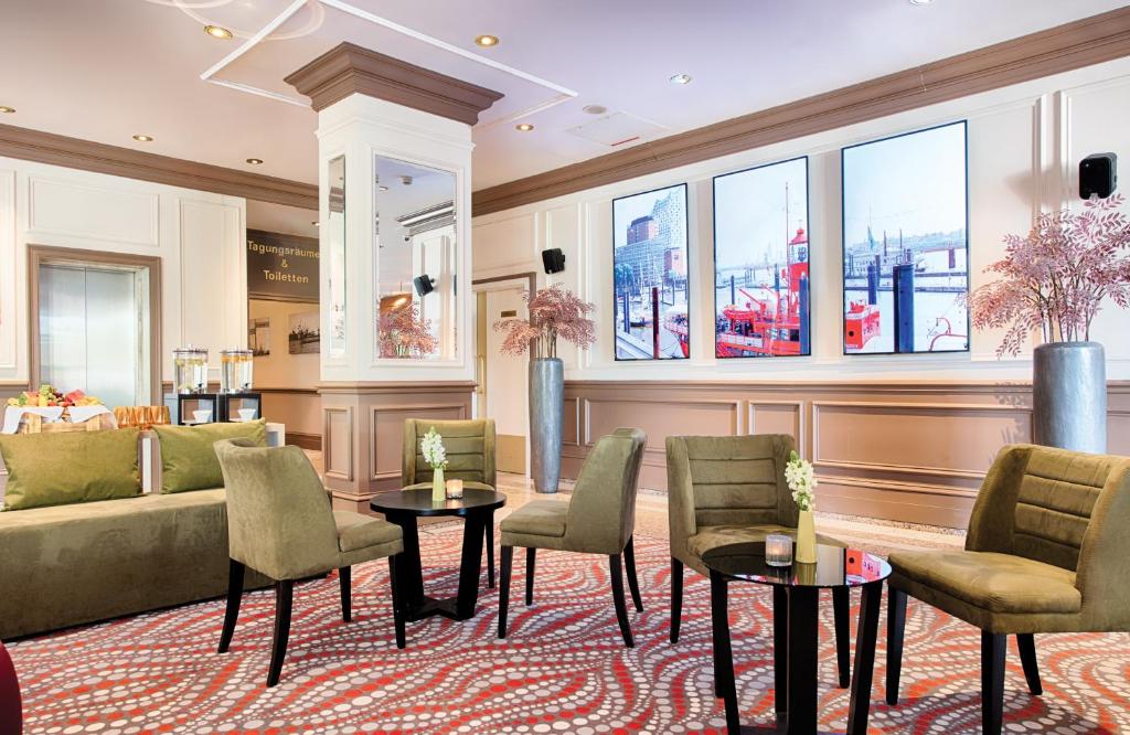 Posezení v ubytování Leonardo Hotel Hamburg Stillhorn
