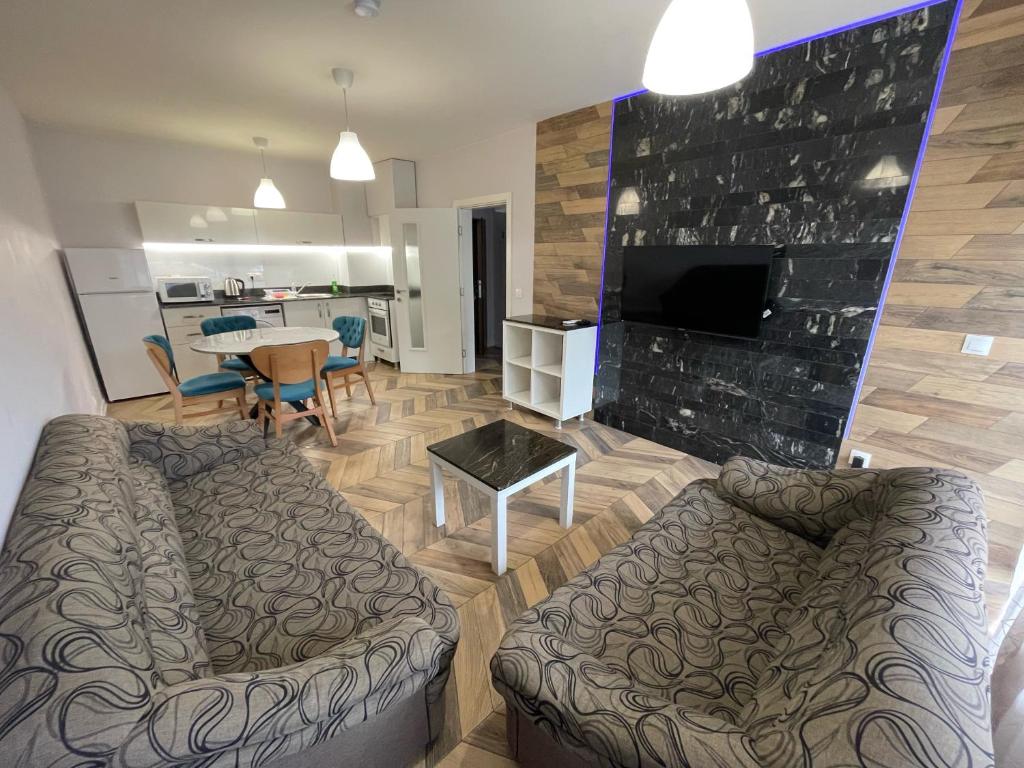 Sunny Apartment in Studentski grad, behind UNSS - 公寓