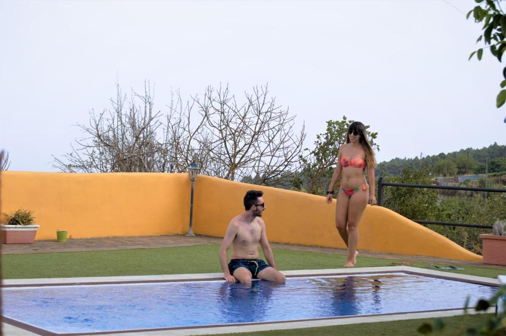 The swimming pool at or close to Finca La Majadera