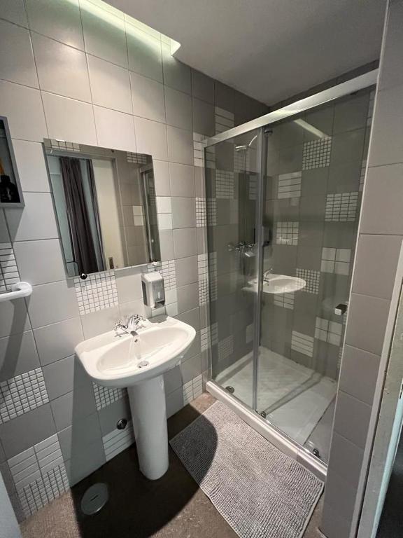 Day Off Suite&Hostel - 8