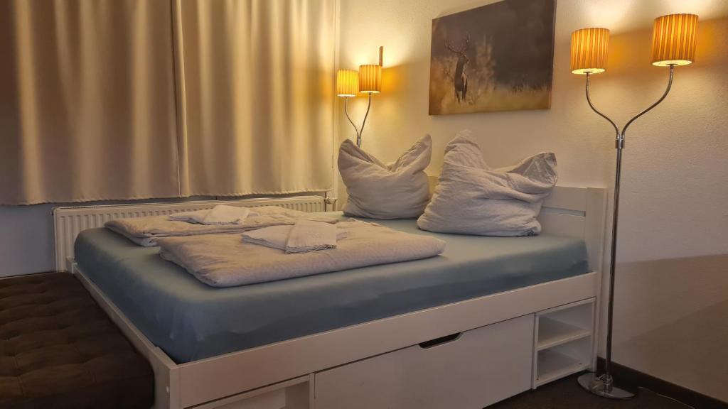 Postel nebo postele na pokoji v ubytování Ferienwohnung Maggie - Sankt Englmar