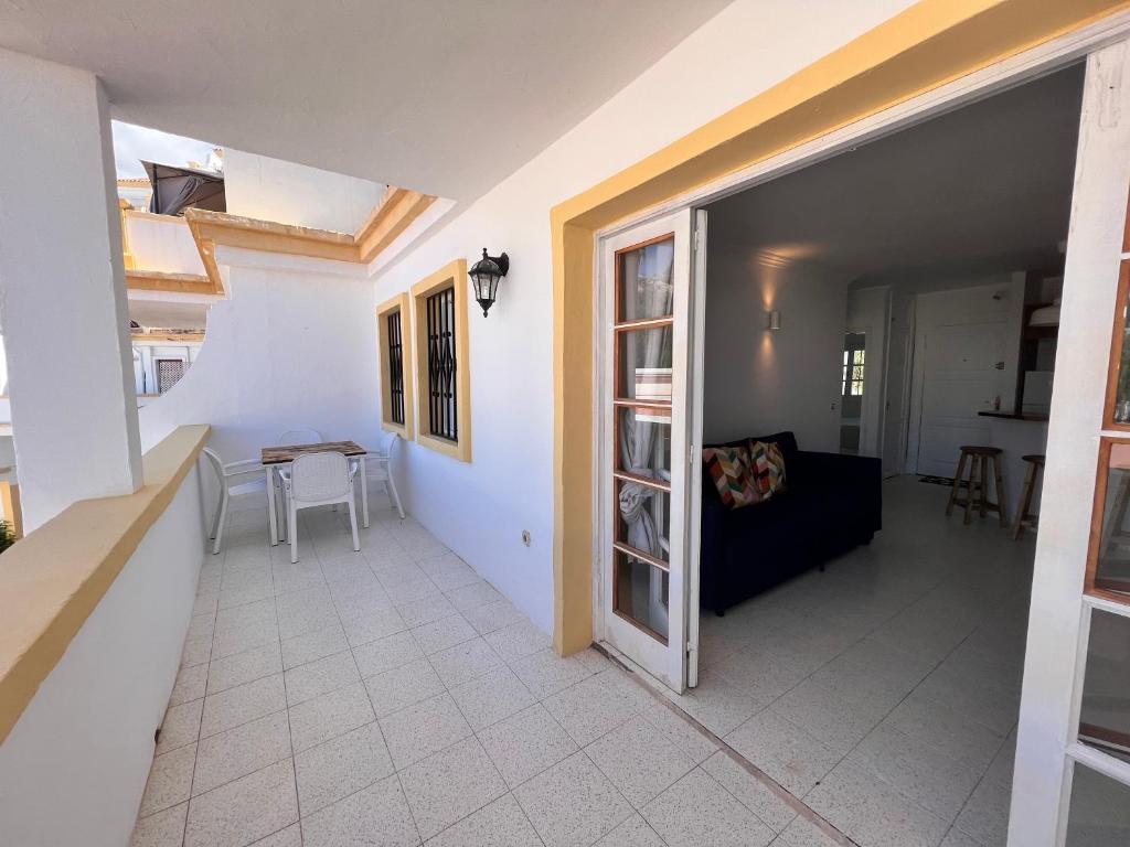Fotografie z fotogalerie ubytování BRIGHT AND QUIET WINDSOR PARK APARTMENT v destinaci Adeje