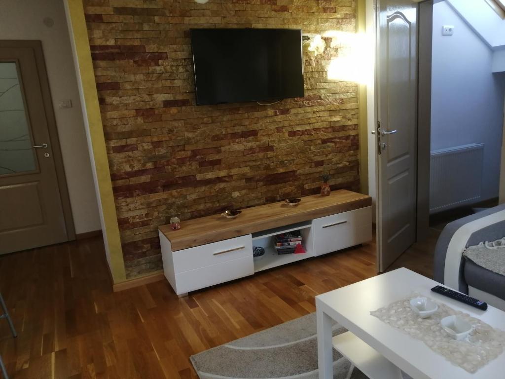 TV a/nebo společenská místnost v ubytování Duh Zlatara