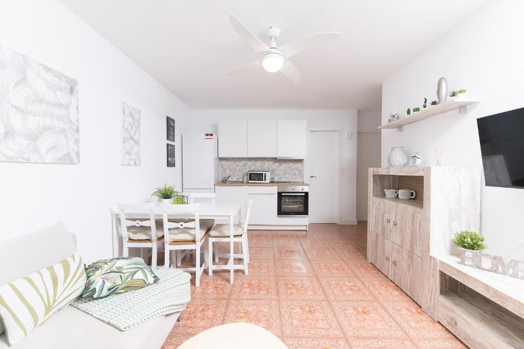 A kitchen or kitchenette at Sea View, Newly Renovated, 2 Bedrooms Apartment in Costa Adeje