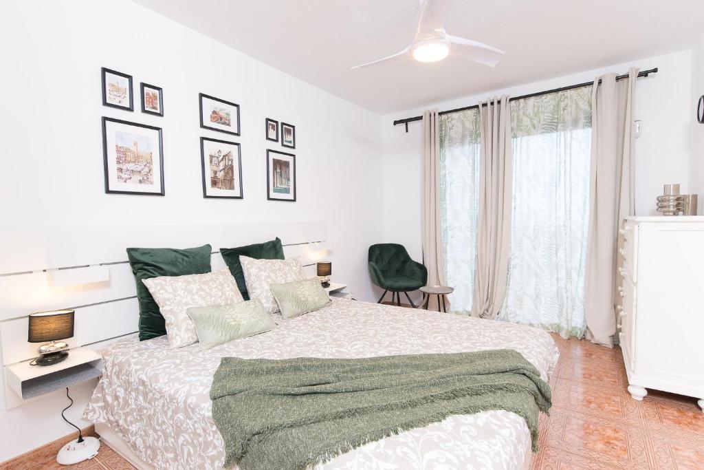 A bed or beds in a room at Sea View, Newly Renovated, 2 Bedrooms Apartment in Costa Adeje