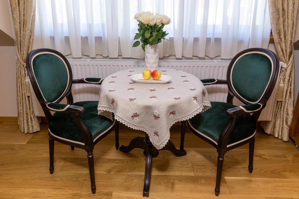 Conacul Cornu 1945 - Deluxe Family Room