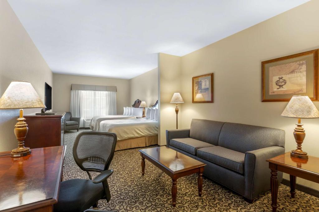 Posezení v ubytování Best Western PLUS Fossil Country Inn & Suites