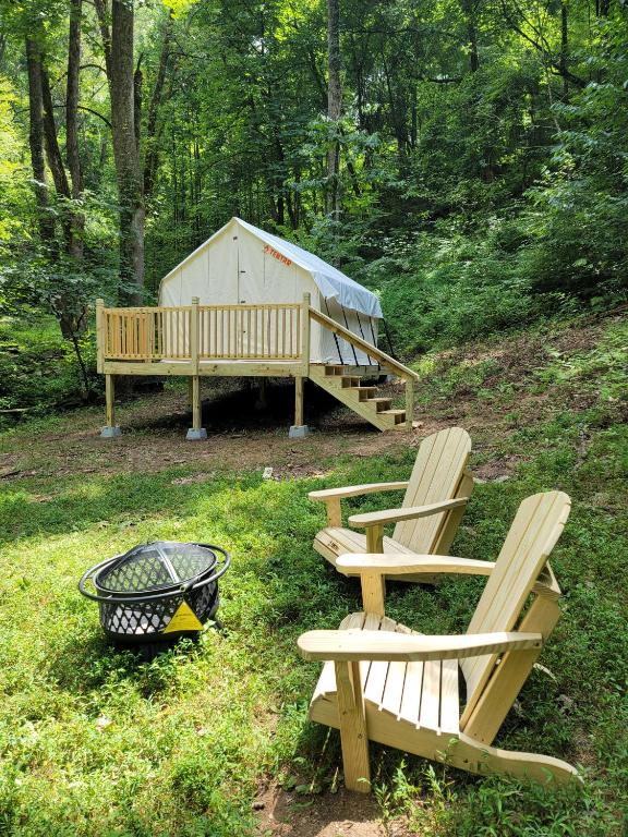 Tentrr Signature Site - HAPPY HOLLOW HIDEAWAYS HALFWAY THERE - отзывы и видео