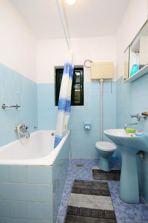 Fotografie z fotogalerie ubytování Apartments by the sea Zavala, Hvar - 8745 v destinaci Jelsa