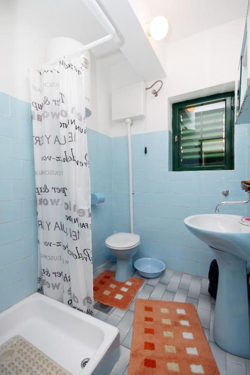 Fotografie z fotogalerie ubytování Apartments by the sea Zavala, Hvar - 8745 v destinaci Jelsa
