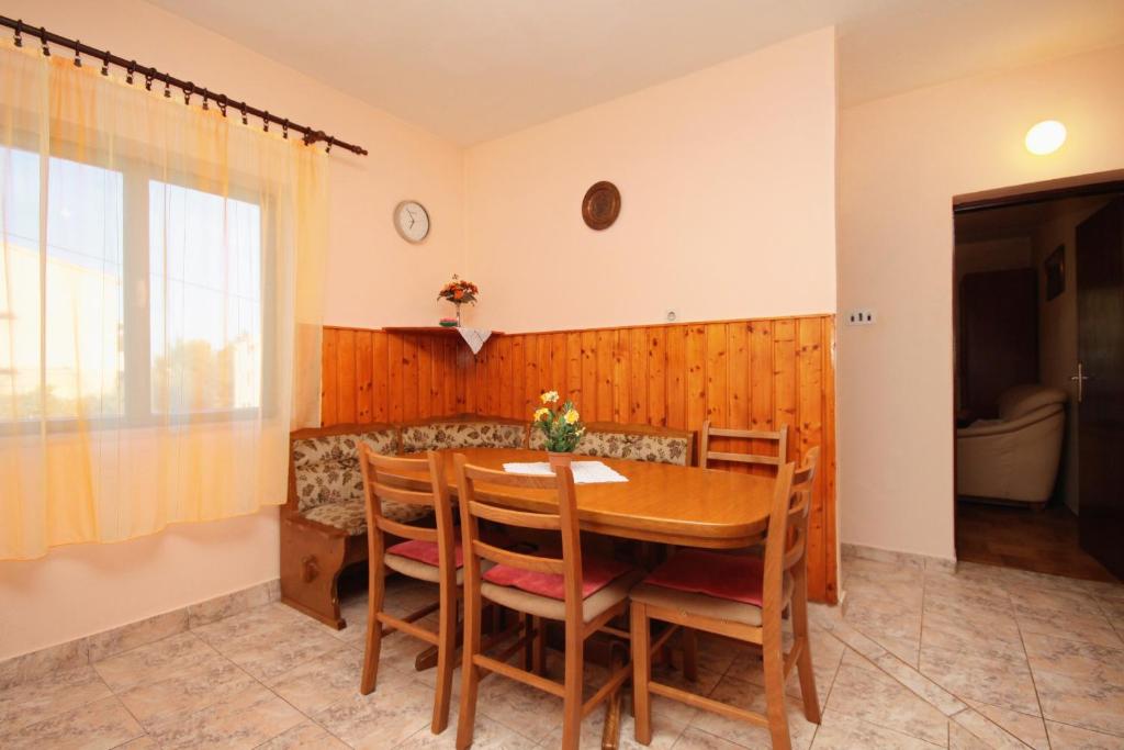 Fotografie z fotogalerie ubytování Apartments by the sea Zavala, Hvar - 8745 v destinaci Jelsa