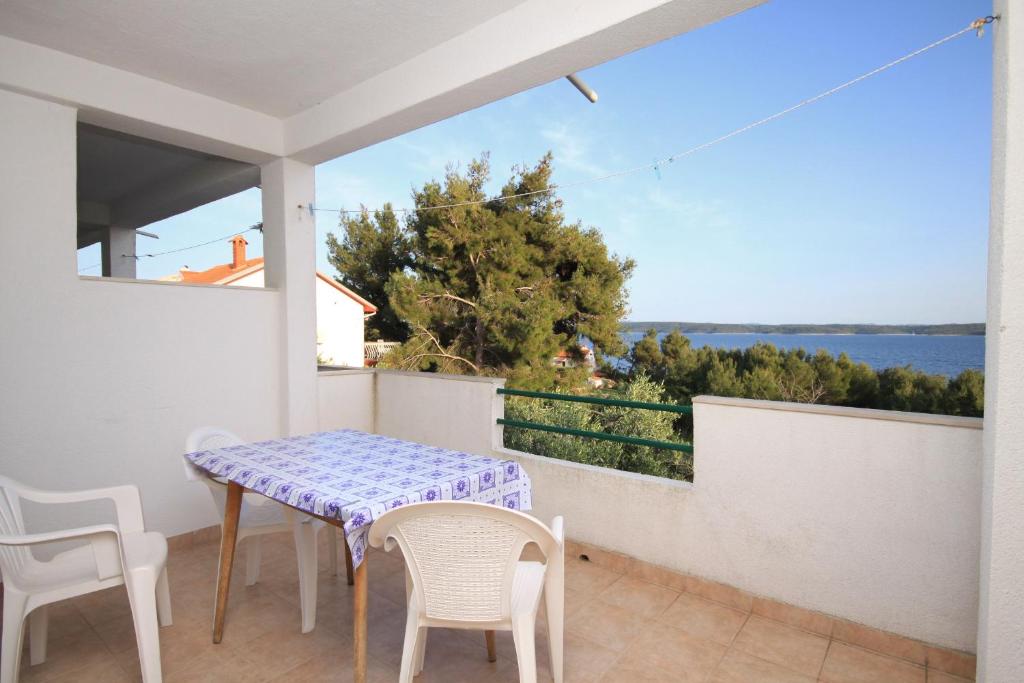 Fotografie z fotogalerie ubytování Apartments by the sea Zavala, Hvar - 8745 v destinaci Jelsa