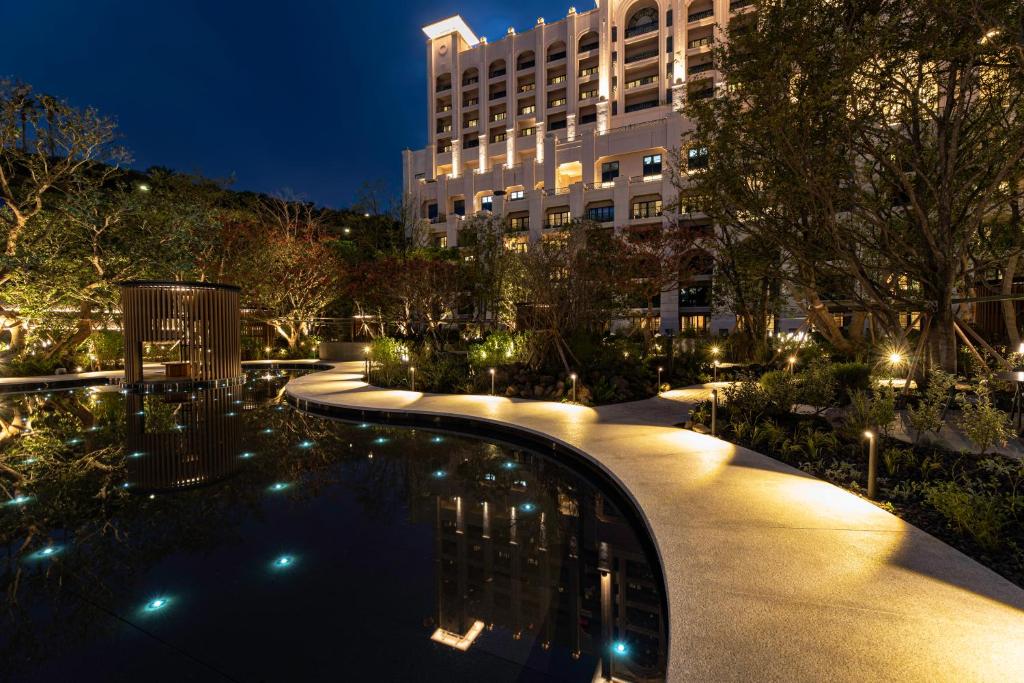 Bazén v ubytování Lotte Hotel Jeju nebo v jeho okolí