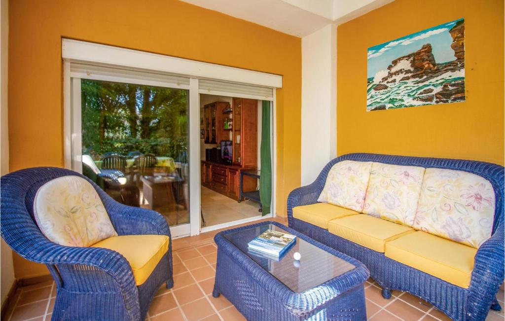Stunning home in Alicante with 5 Bedrooms and Outdoor ...