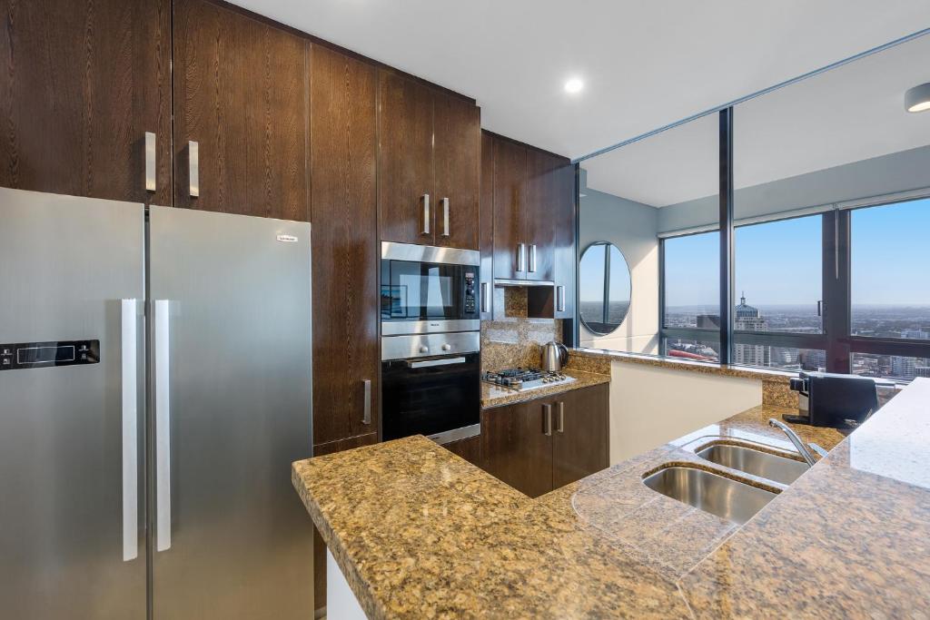 Meriton Suites Kent Street, Sydney - Resim 13