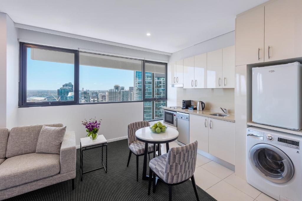 Meriton Suites Kent Street, Sydney - Resim 37