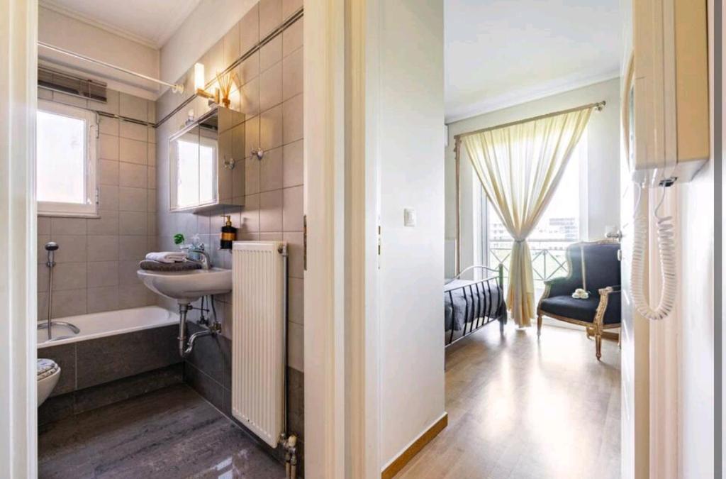 Kúpeľňa v ubytovaní CASA MYRlAM Marousi -View & Private Parking-