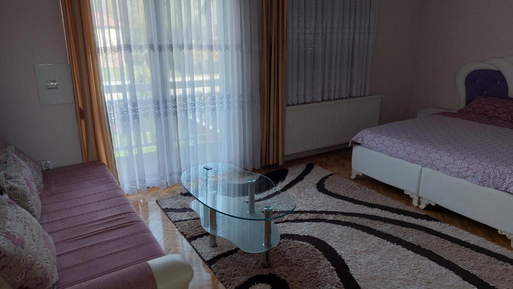 Apartments Alibasic - 三居室公寓