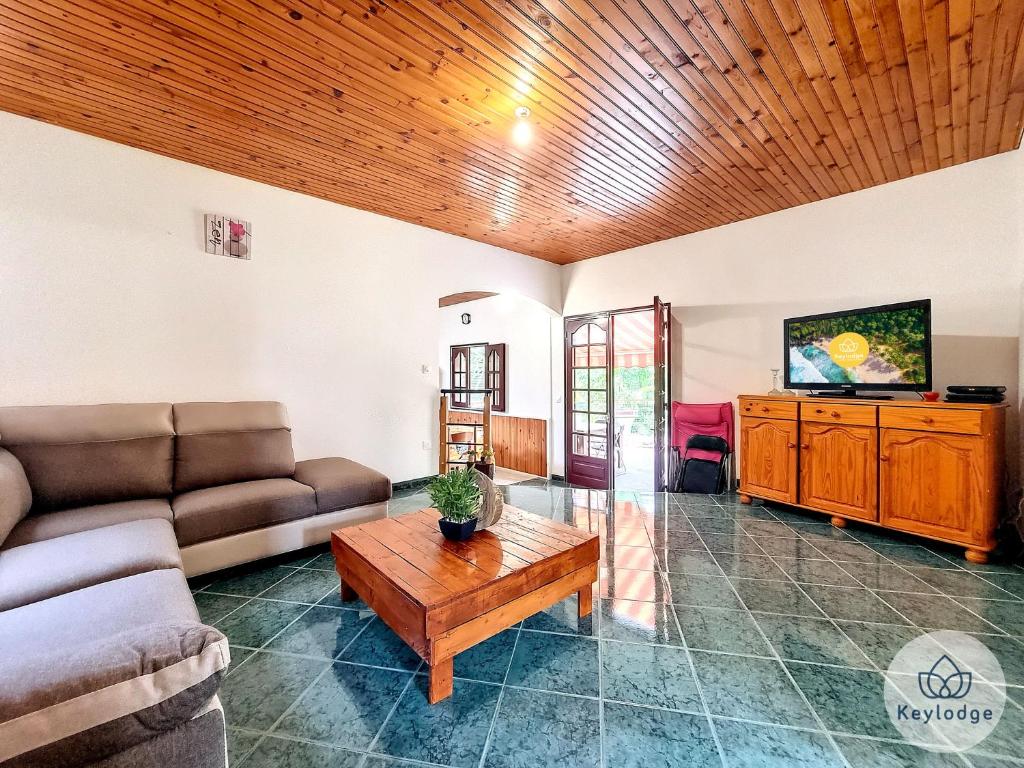 Kaz'A Olymp - classé 3 étoiles - Maison de vacances à l'Entre-Deux - Casa De Dos Dormitorios