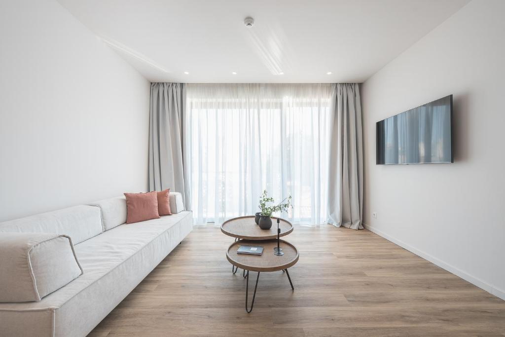 Ceramian Athens - Resim 44