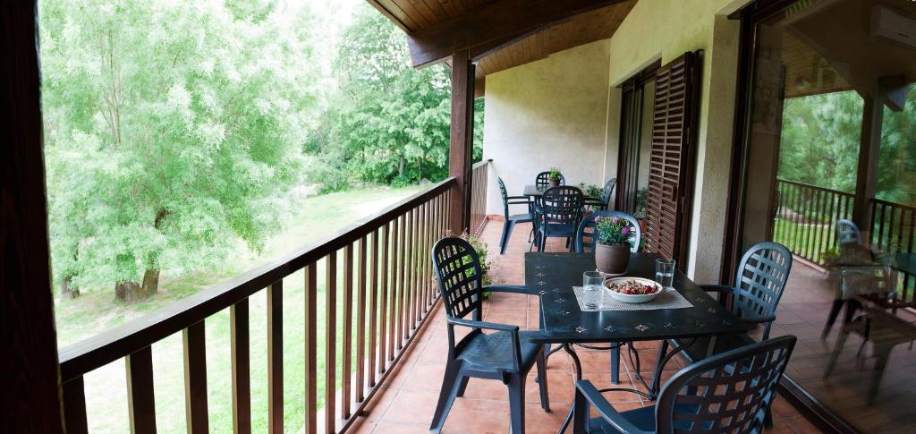 Balkon lub taras w obiekcie Apartamentos rurales Alameda del Jerte