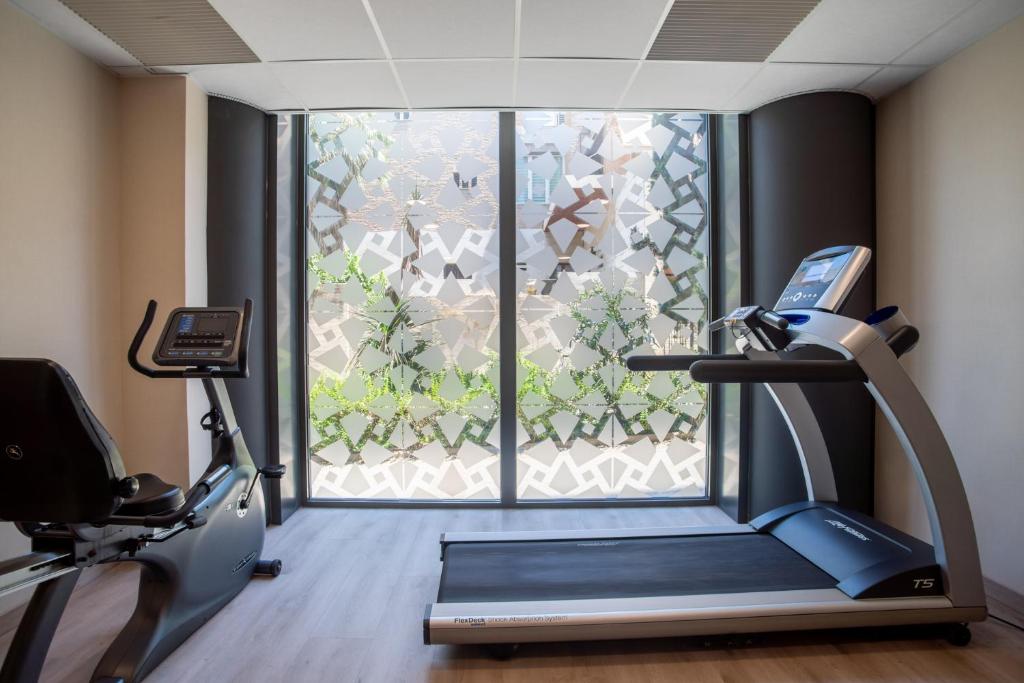 Fitness centrum a/nebo fitness zařízení v ubytování Hotel Granada Center