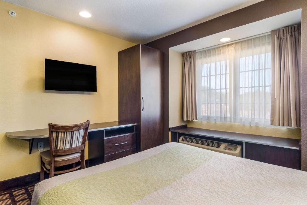 Motel 6-Canton, GA - Queen Room - Niet -roken