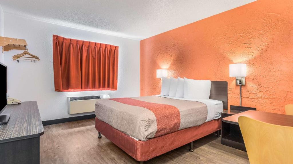 Motel 6-Elk Grove Village, IL photo