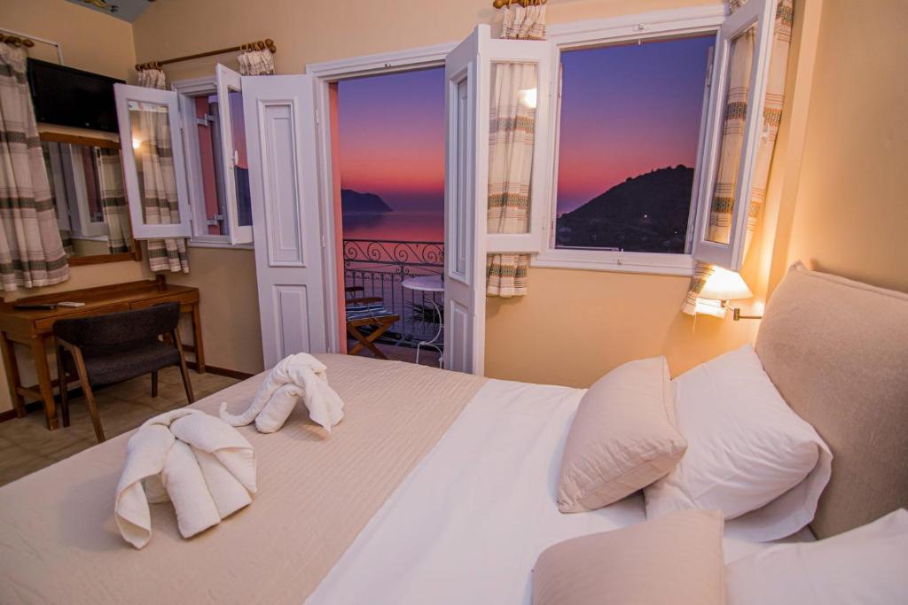 Niriides Hotel Apartments - 13