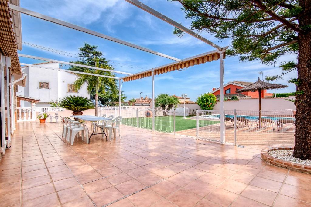 A balcony or terrace at Chalet Villa Bonavista