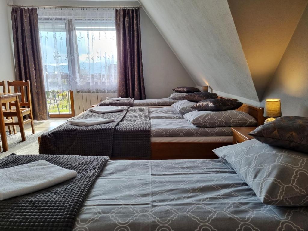 Kameralnie u Hani - balia jacuzzi - Quadruple Room With Balcony
