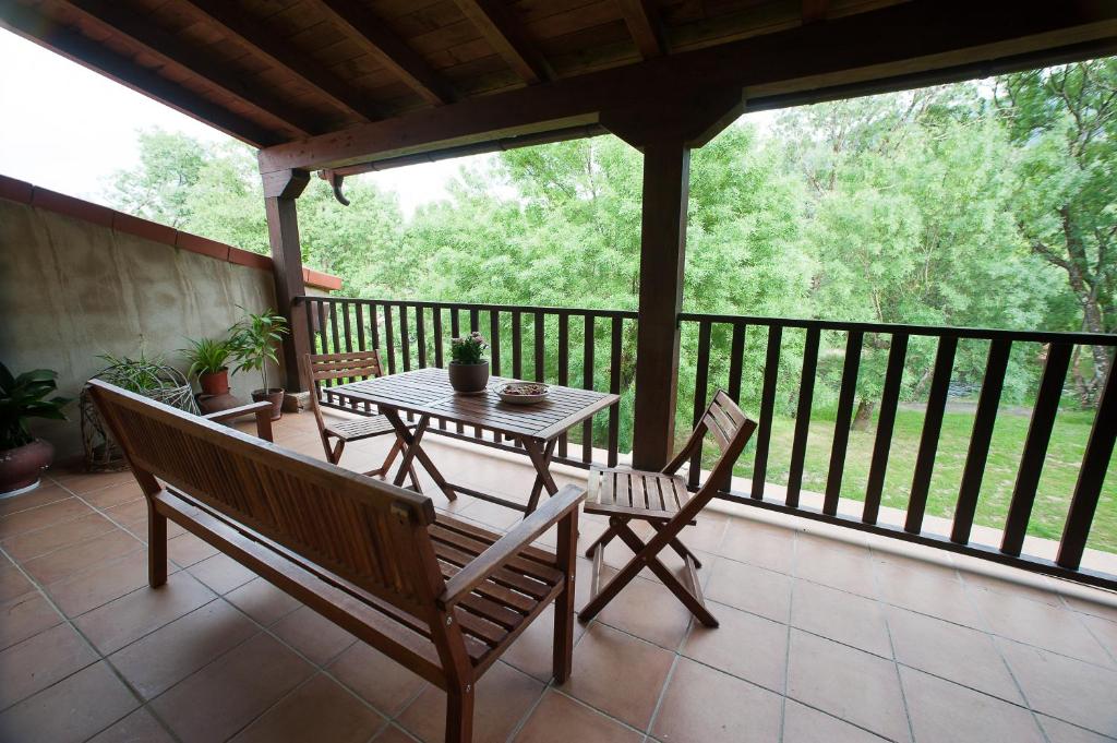 Balkon lub taras w obiekcie Apartamentos rurales Alameda del Jerte
