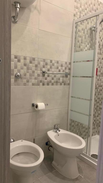 miris apartment fast comfortable naples airport capodichino 25 minutes walk self check-in - Apartamento De Um Quarto