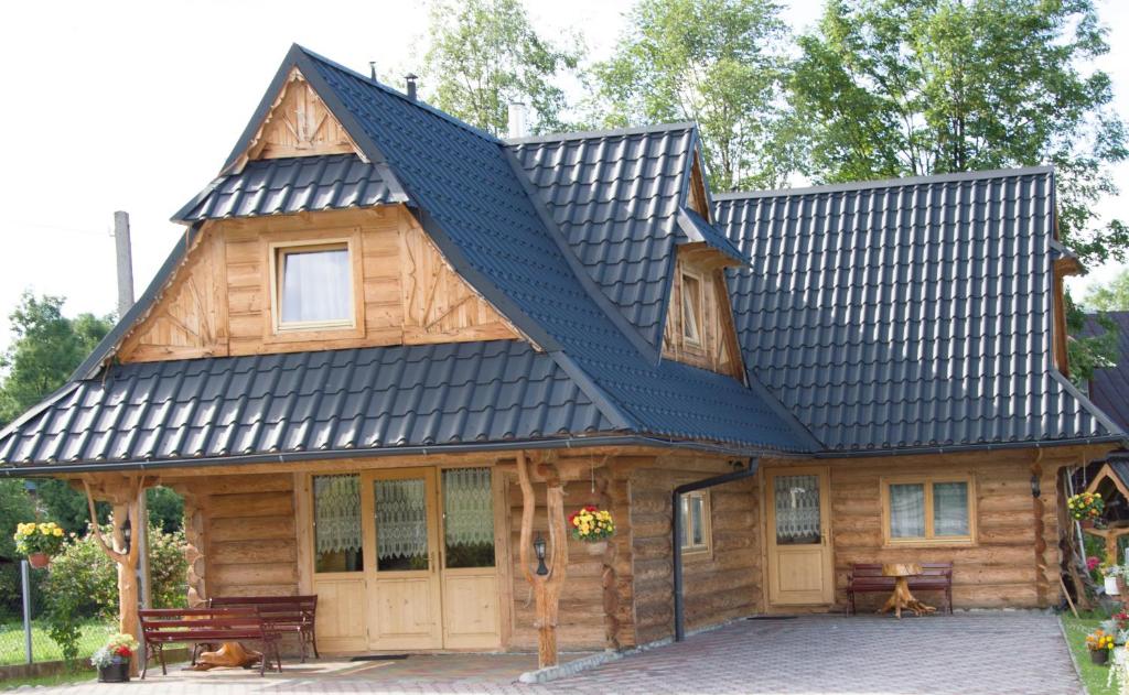 Budova, v ktorej sa horská chata nachádza