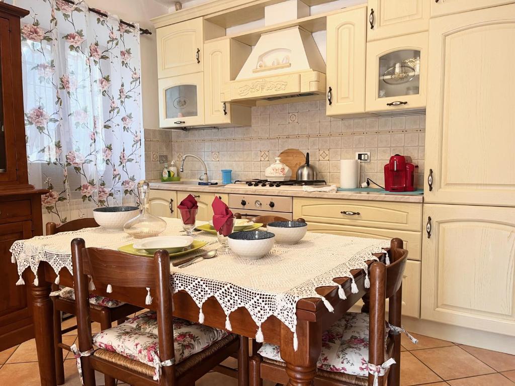 Кухня или кухненски бокс в Relax apartament - Besolagno GE