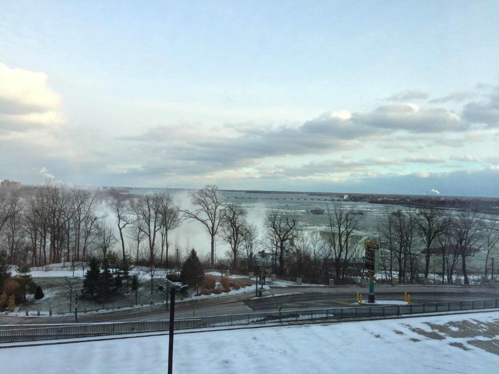 The Oakes Hotel Overlooking the Falls - Tower Room River View Two Queen Suite