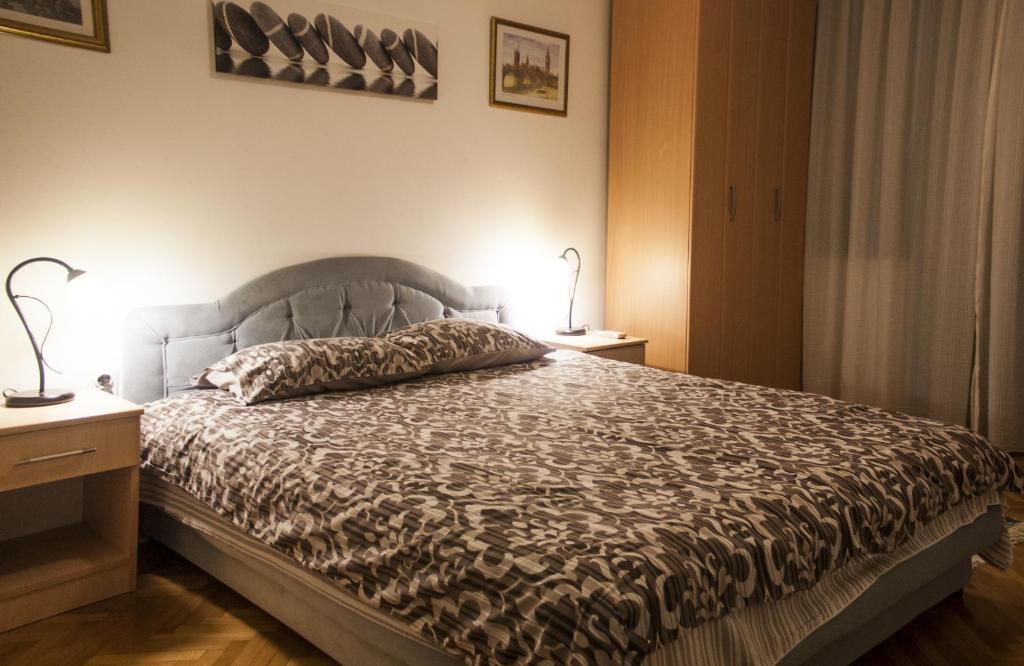 Centre Point Apartment - 14