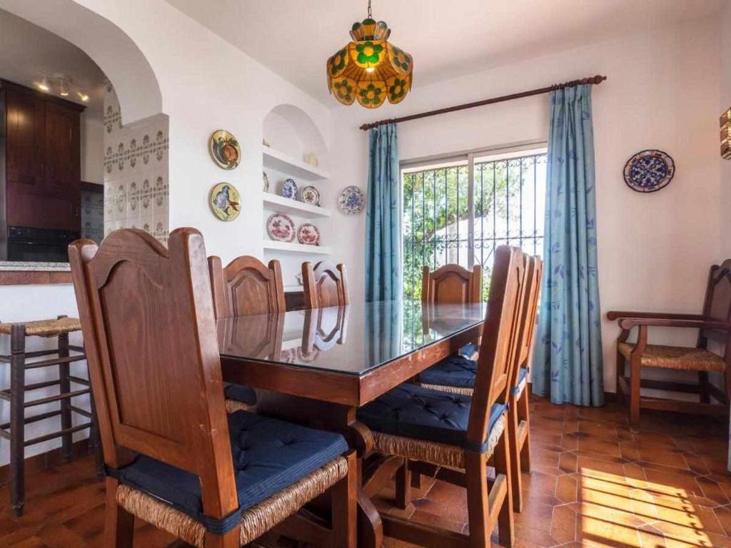 A seating area at Villa Azahara