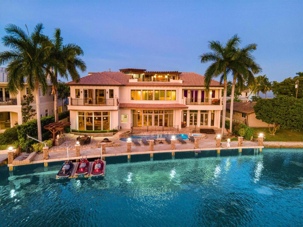 Luxury Waterfront Oasis【Casa del Toro】 Lighthouse Point, Florida