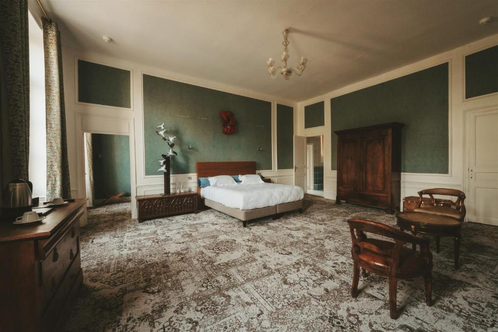 Logis Hôtels Château de La Barge - Suite Familiale