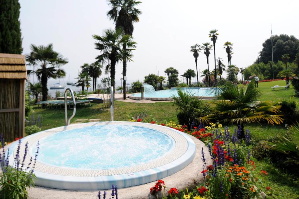 Bazén v ubytování Hotel Du Parc nebo v jeho okolí