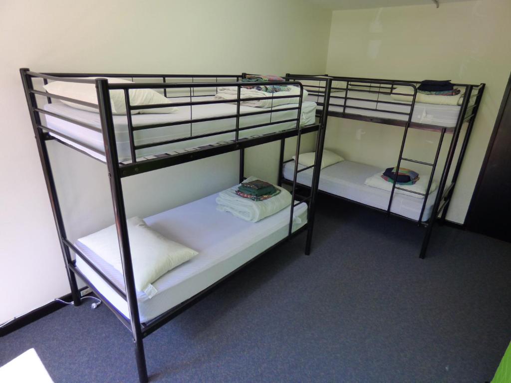Billabong Backpackers Resort - Bett Im Schlafsaal Mit 4 Betten