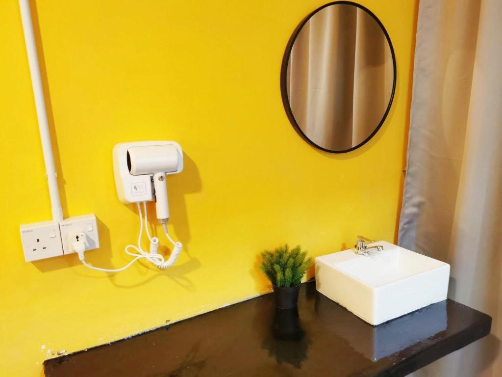 The Cocoon Capsule Hotel - Triple Chambre Avec Salle De Bain Privée