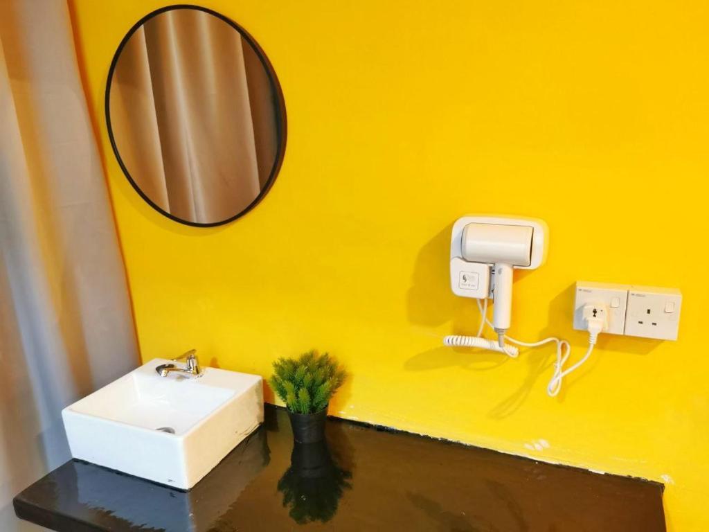 The Cocoon Capsule Hotel - Chambre Familiale Avec Salle De Bain